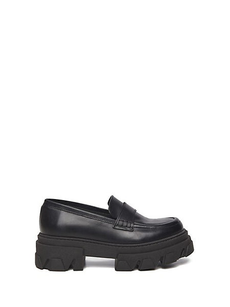 Trailblazer Loafer- Black